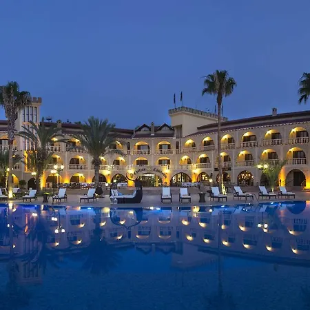 Le Chateau Lambousa Szálloda Lápithosz