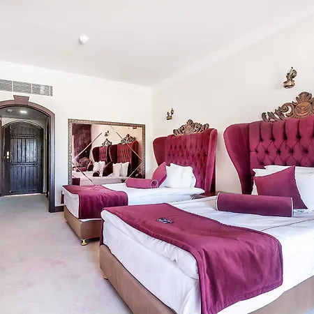 Le Chateau Lambousa 4* Lápithosz