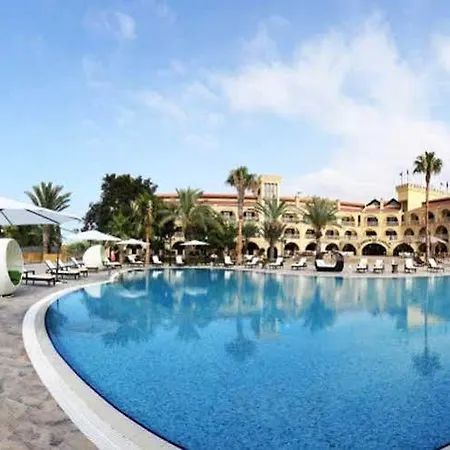 Le Chateau Lambousa Szálloda