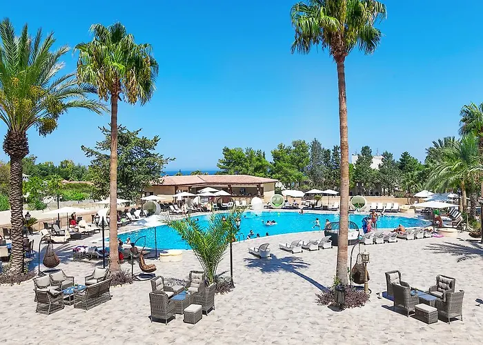 Отель Le Chateau Lambousa 4*