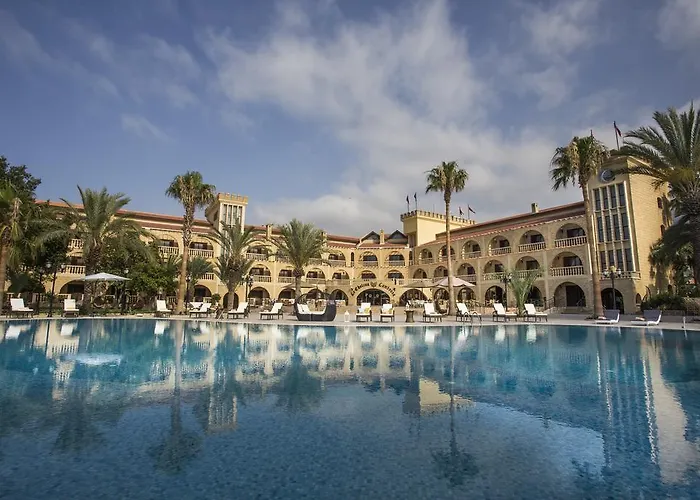 Le Chateau Lambousa Отель Лапитос