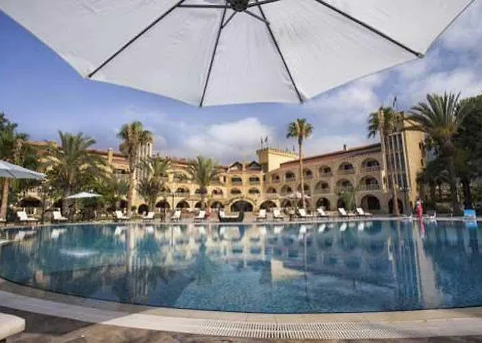 Отель Le Chateau Lambousa 4*