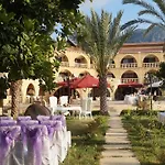 Hotel Le Chateau Lambousa Lapta