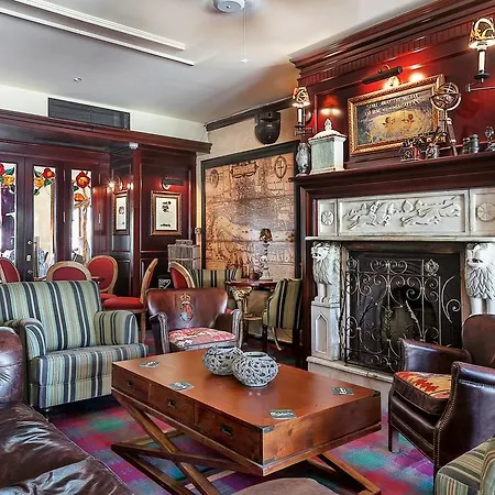 Le Chateau Lambousa Hotel