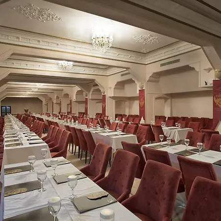 Le Chateau Lambousa Hotel Lapta