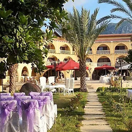 Le Chateau Lambousa Hotel