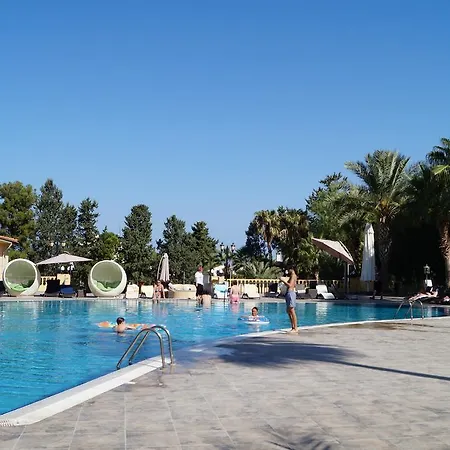 Le Chateau Lambousa 4*