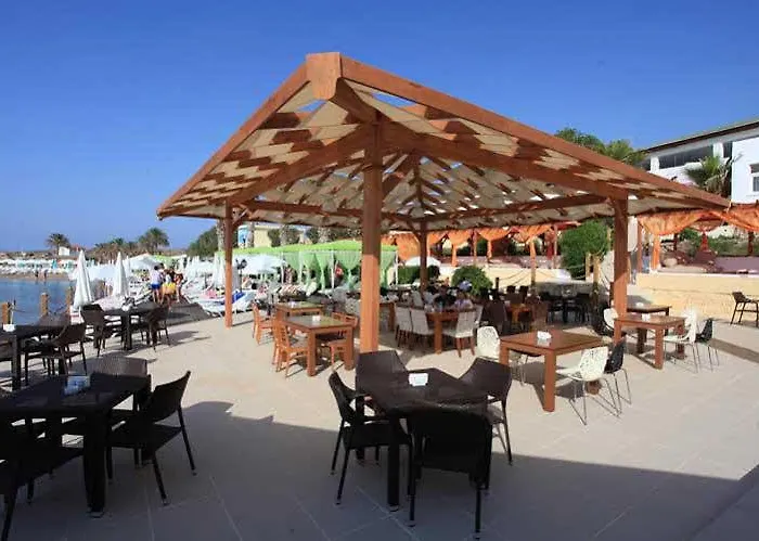 ホテル Le Chateau Lambousa